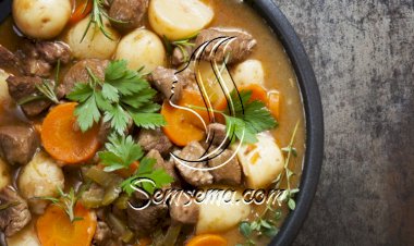 يخنة بطاطس باللحم والجزر