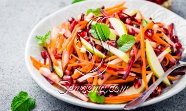 سلطة الجزر بالملفوف الأحمر والتفاح