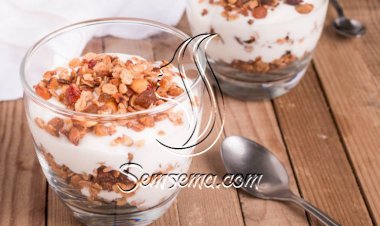 جرانولا بالمكسرات والعسل للفطور