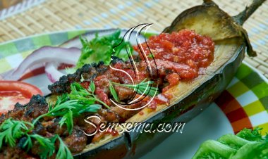 باذنجان مشوي باللحم المفروم والطماطم للرجيم