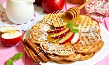 وافل التفاح والقرفة