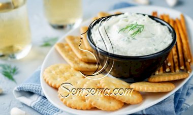 تغميسة الجبن الكريمي بجبن الفيتا