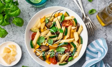 سلطة المكرونة بالخضار المشوية