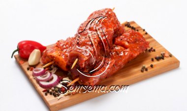 تتبيلة اللحم بالثوم والطماطم