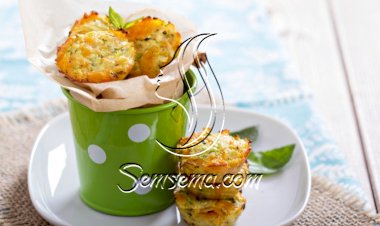 فطائر جبن الشيدر والكوسا للفطور