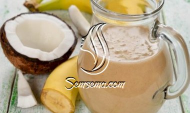 سموذي الموز مع جوز الهند