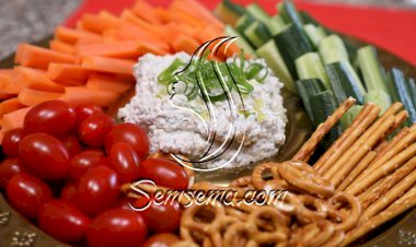 تغميسة اللبنة بالجوز والنعنع بالفيديو