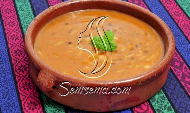 شوربة عدس بالشعيرية