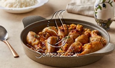 الدجاج بصلصة الكاري والحمُّص