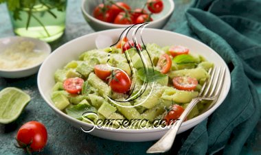 مكرونة مع صوص الأفوكادو الصحية للرجيم