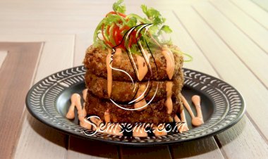 حلقات البصل المقلية مع صلصة الأفوكادو