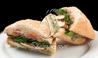 ساندويش دجاج بارد