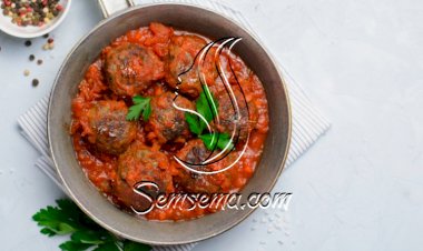 كفتة الطماطم بالفطر