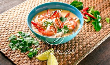 شوربة الجمبري بالخضار