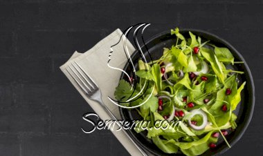 سلطة الجرجير بدبس الرمان