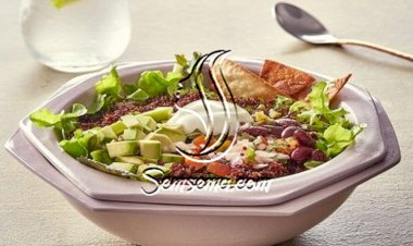 سلطة كينوا بالتاكو