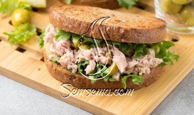 ساندويش تونة بالزيتون الأخضر