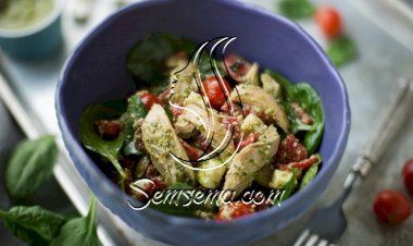 سلطة الدجاج بالبستو للرجيم