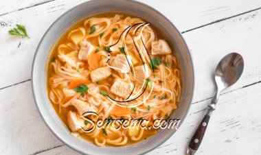 شوربة الدجاج بالمكرونة