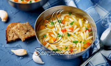 شوربة لسان عصفور بالدجاج