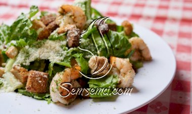 سلطة الروبيان بالخس