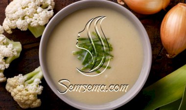 شوربة القرنبيط مع الكراث