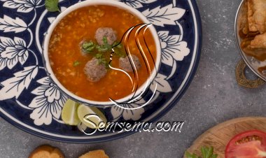 شوربة الفريكة مع كرات اللحم