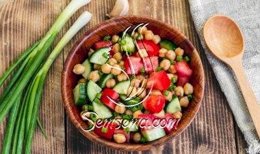 سلطة الحمص بالخضار