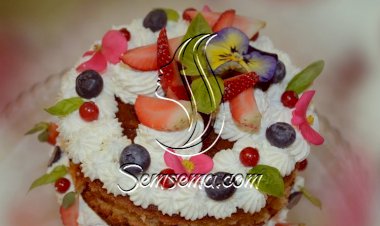 كيك الريحان والفريز