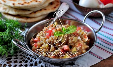 سلطة بابا غنوج بالفلفل الملون