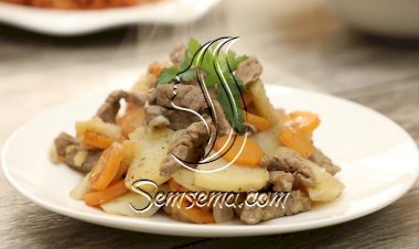 اللحمة مع البطاطس بالفيديو