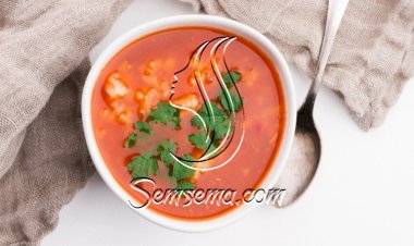 شوربة الشوفان بالبصل والطماطم