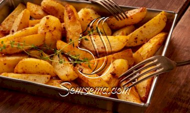 أصابع البطاطس بصوص البابريكا والزعتر