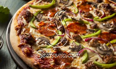 بيتزا بالسجق