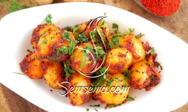 بطاطس محمرة بالطماطم والكاري