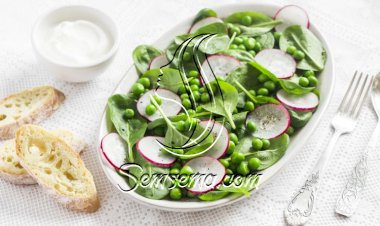 سلطة الفجل بالسبانخ والبازيلا