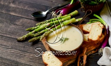 شوربة الهليون الكريمية