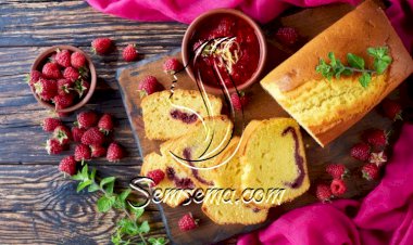 كيك هش بمربى التوت