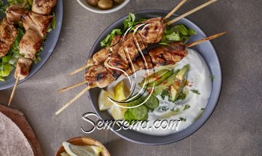 دجاج مشوي بالثوم والأعشاب