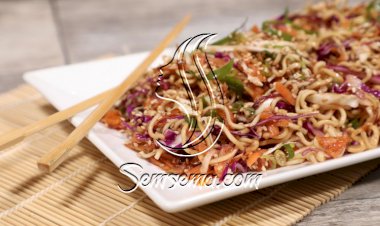 سلطة نودلز آسيوية بالفيديو