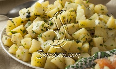 سلطة البطاطس بالبقدونس وزيت الزيتون