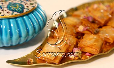 مربعات الكيري والتمر بالفيديو