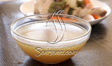 مرق الدجاج المنزلي بالفيديو