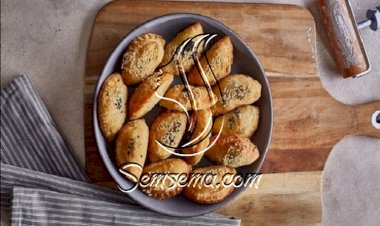 سمبوسك بحشوة السبانخ وجبن الريكوتا