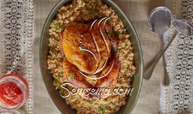 دجاج محشي بالمكسرات والبرغل