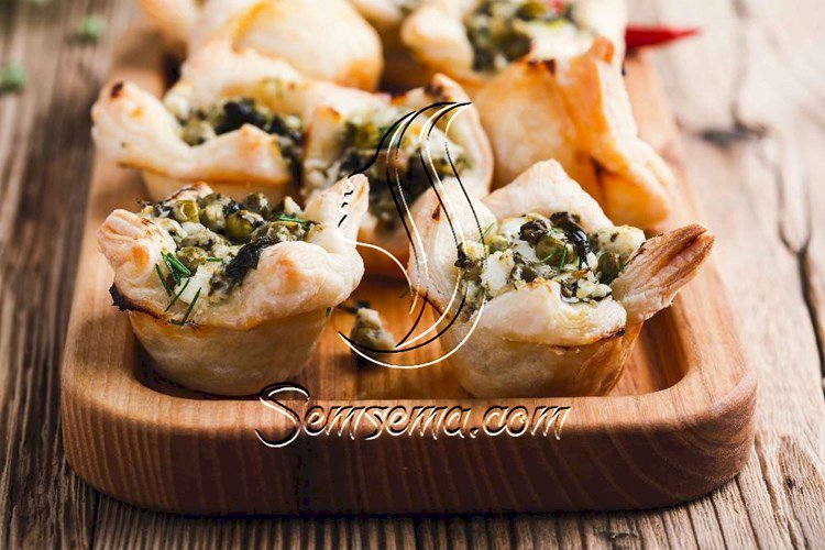 طريقة عمل أكواب الباف باستري بالسبانخ والجبنة