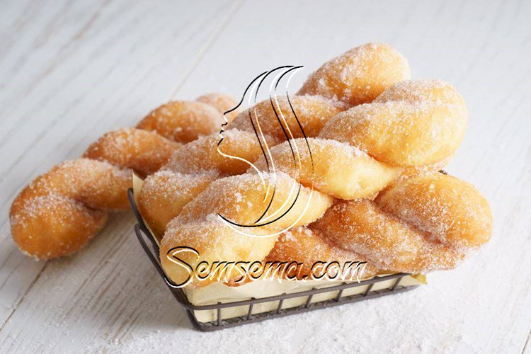 طريقة عمل تويست الدونات بالسكر