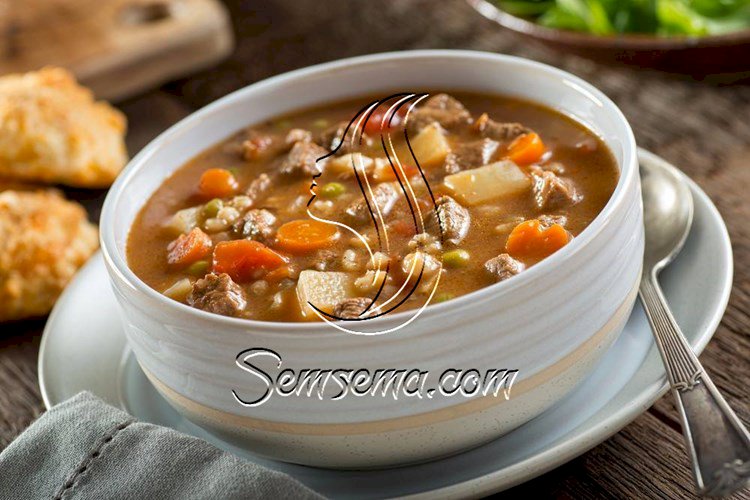طريقة عمل شوربة الجزر والكرفس بقطع اللحم