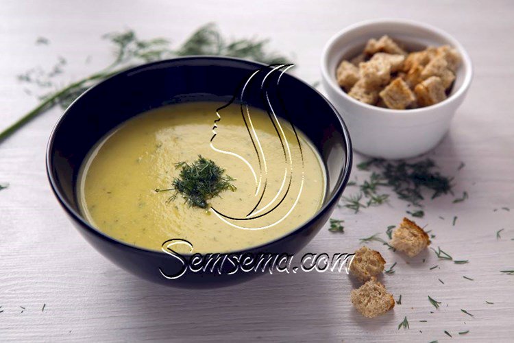 طريقة عمل شوربة الكوسة بالكاري
