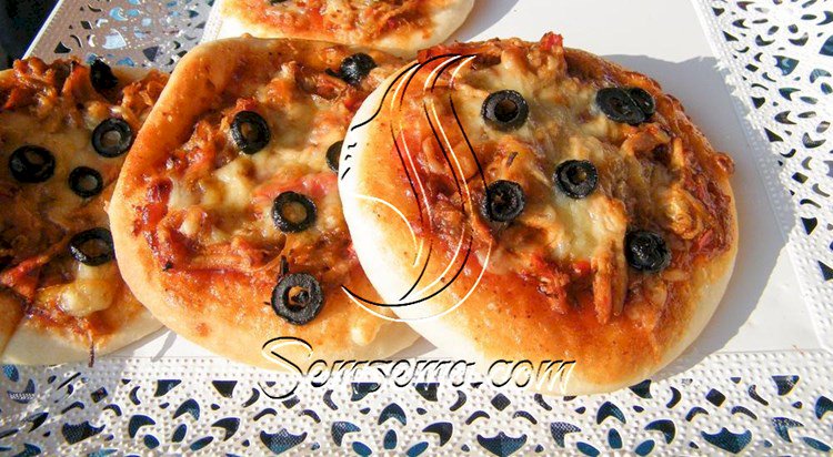 طريقة عمل ميني بيتزا بالزيتون والجبنة